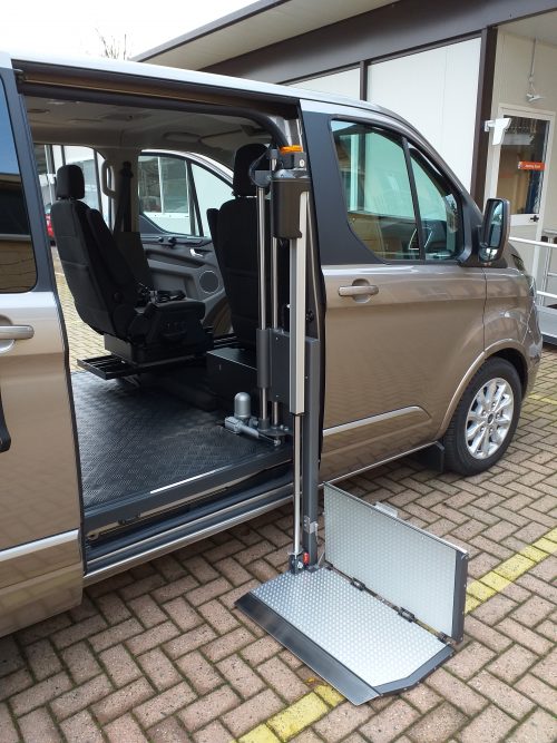 Handytech Electric Lift (Side Door) - BAS