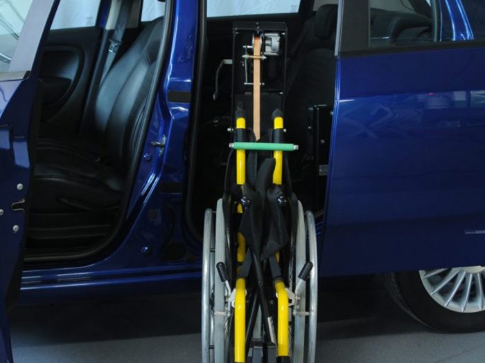 Handytech Wheelchair Lift (Side Door)